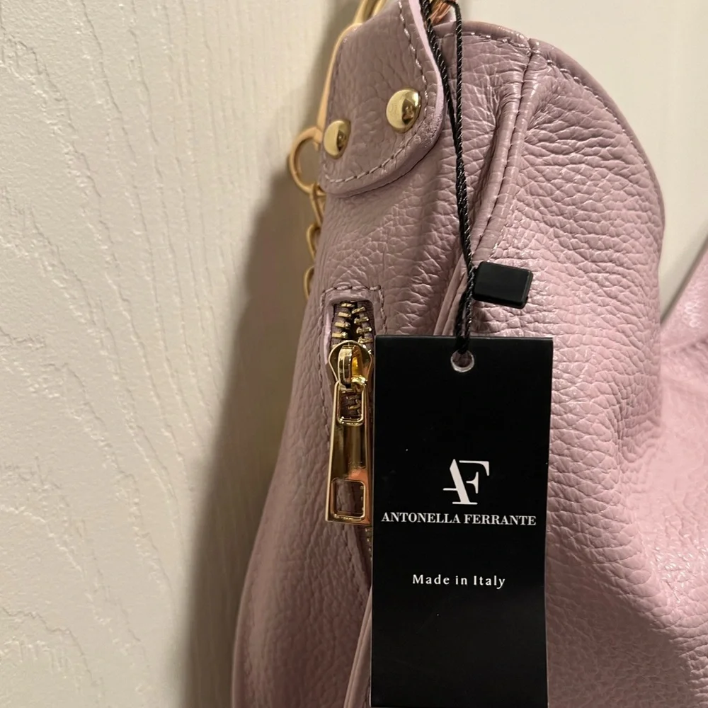 Antonella Ferrante Made in Italy lilac Crossbody Hobo Purse